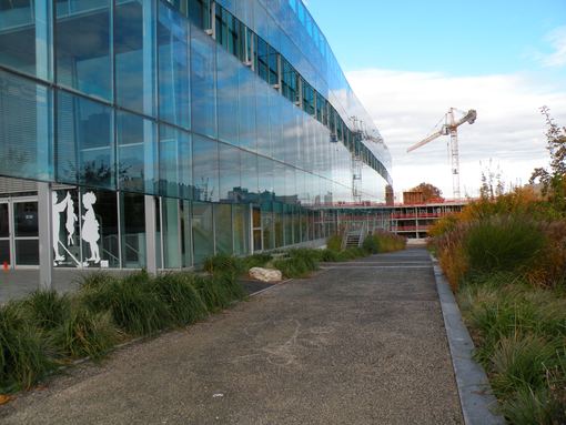  médiathèque, façade est